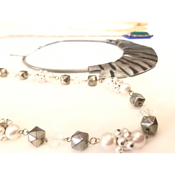 Charming Charlie necklace lot 4pcs. - Picture 4 of 6